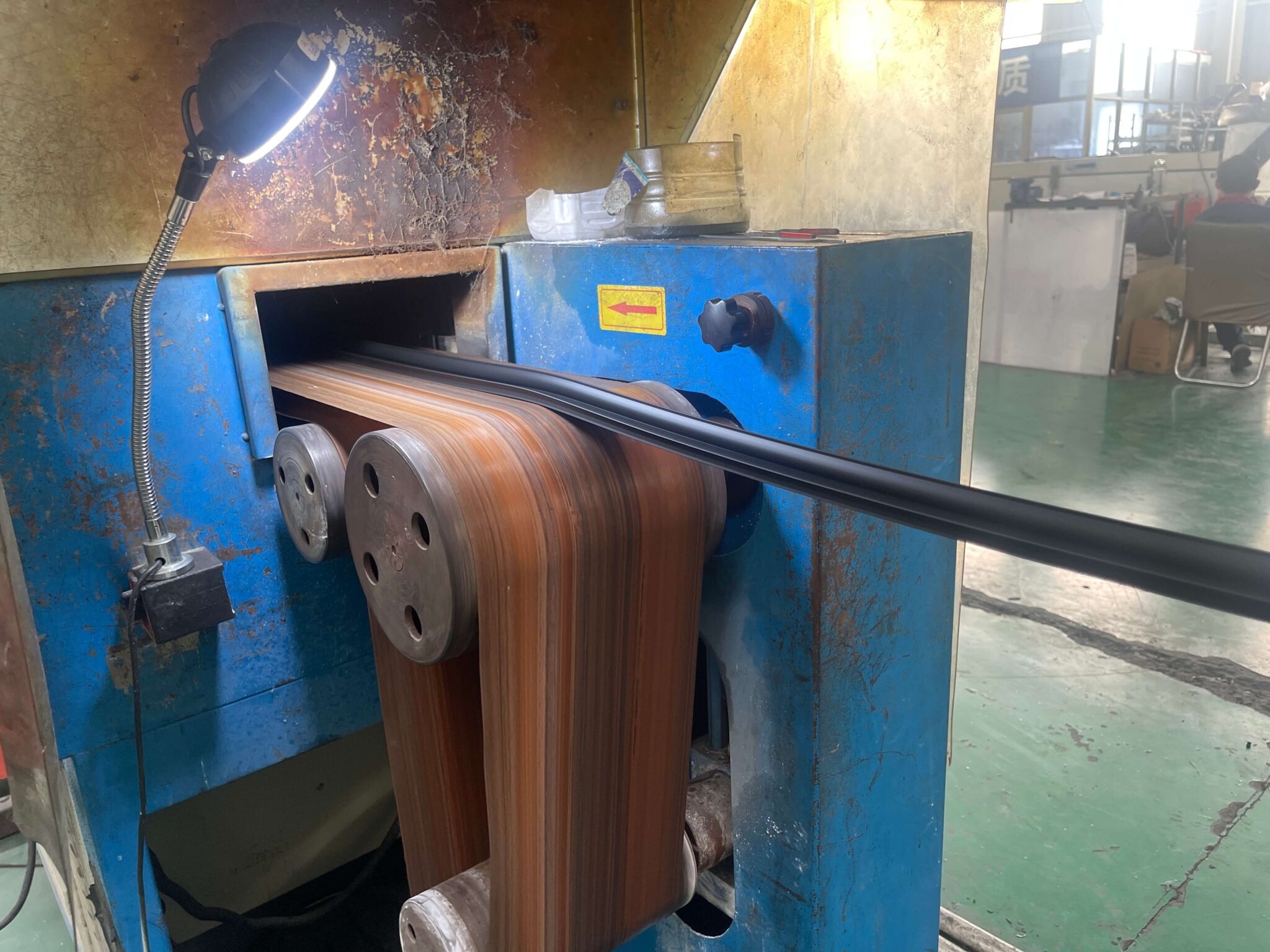 Extrusion 17 Extruded sealing strip