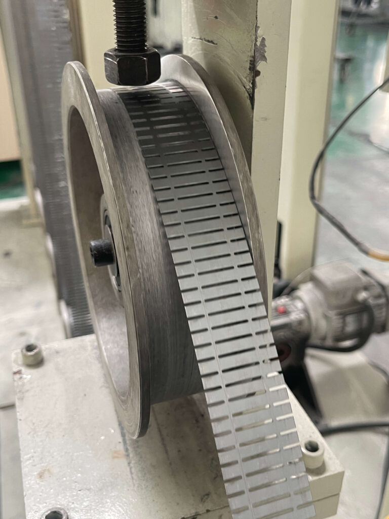 Extrusion 19 Contains steel strips